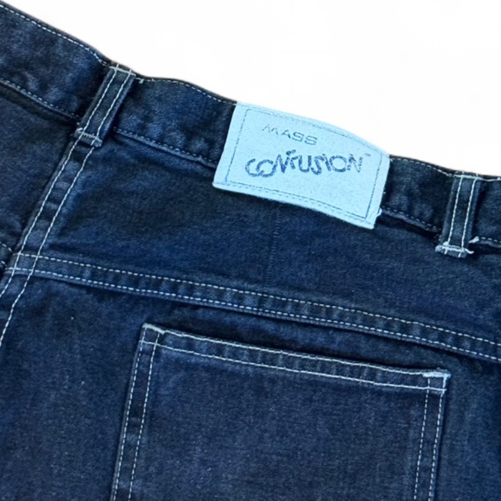 Vintage ‘90s Denim - Mass Confusion - Black High-Waisted Relaxed Fit Men's Jeans - Picture 5 of 8